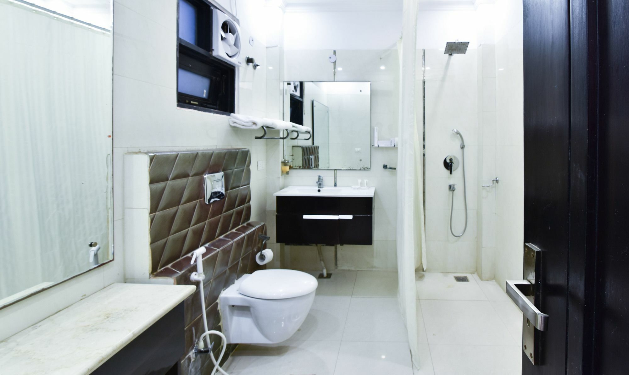 Treebo Trend The G8 Sector 39 Hotel Noida Exterior foto