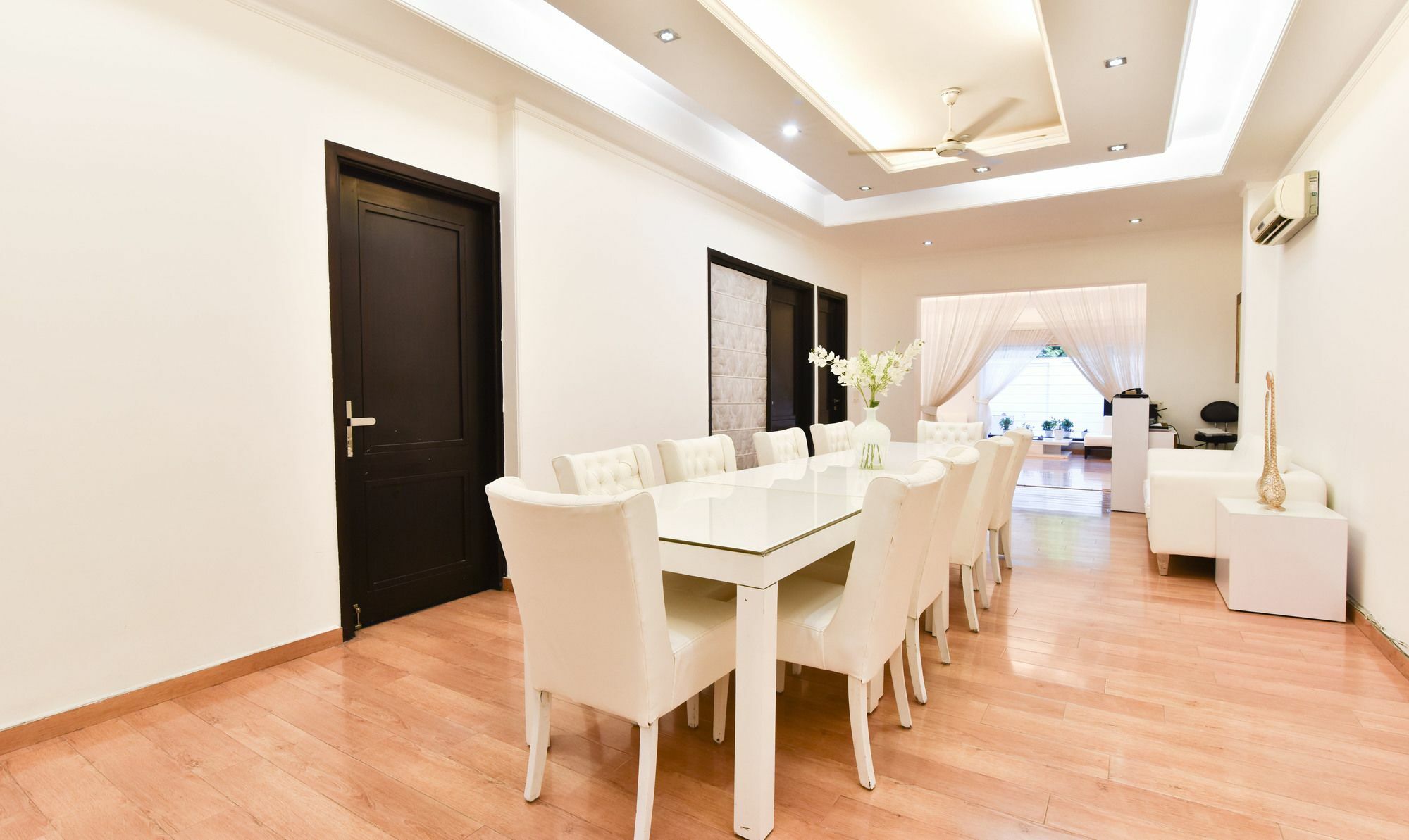 Treebo Trend The G8 Sector 39 Hotel Noida Exterior foto